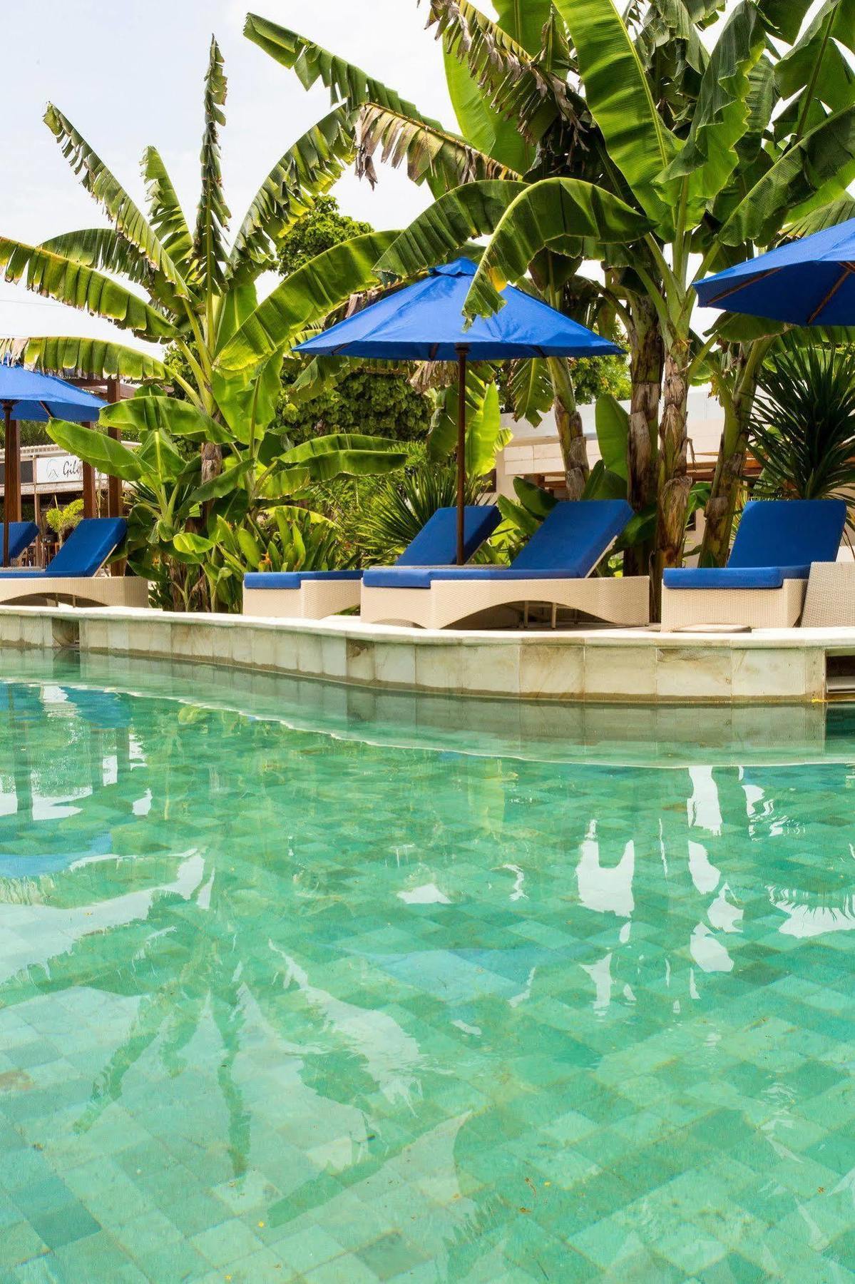 Gili Teak Beach Front Resort Джили Трауанган Екстериор снимка